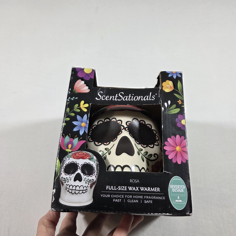 ScentSationals Rosa Skull Wax Warmer - Black and White Full Size Fragrance Melts - Picture 5 of 5